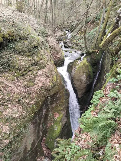 Водопад Змията