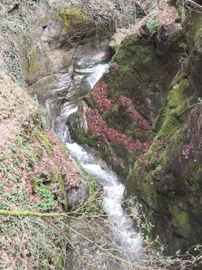 Водопад Змията