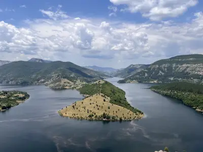 Меандрите на р. Арда