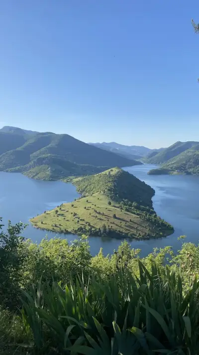 Меандрите на р. Арда