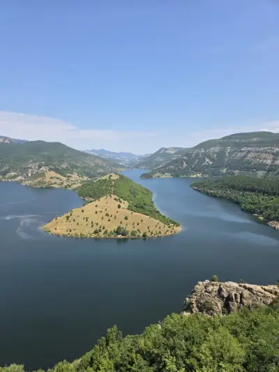 Меандрите на р. Арда