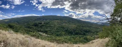 Панорамна гледка към село Цар Калоян