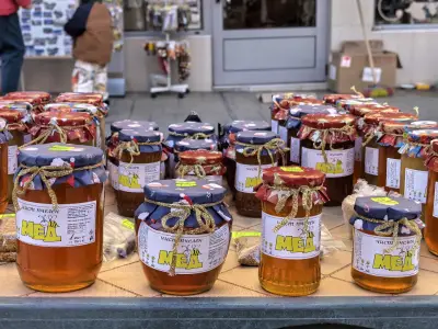 Натурален мед и пчелни продукти