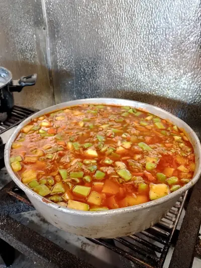 Stariya orekh lesnovo