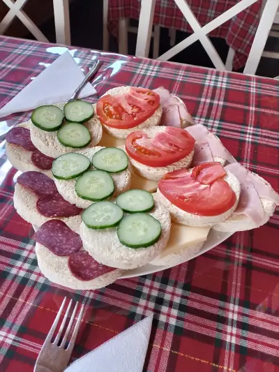 Stariya orekh lesnovo