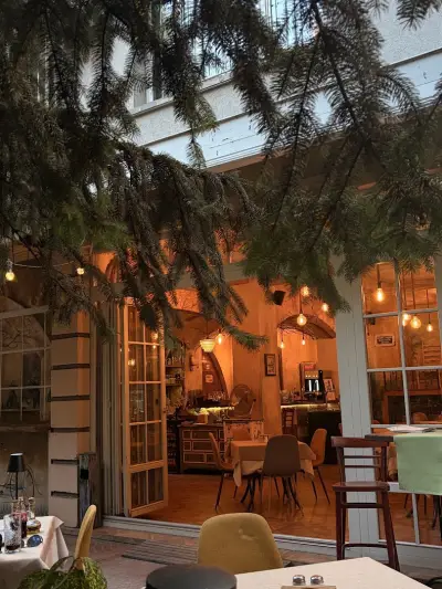 Dali Art Restaurant