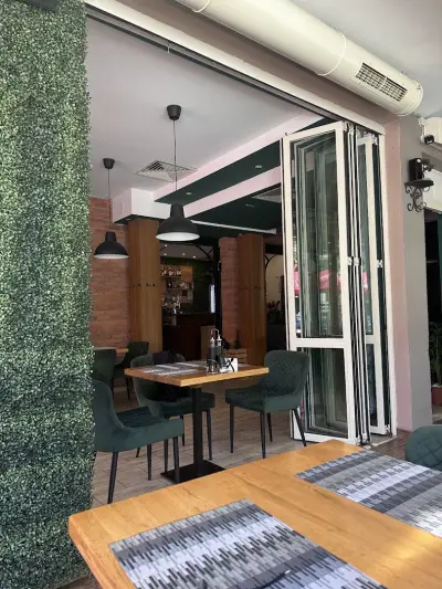 Под Дървото