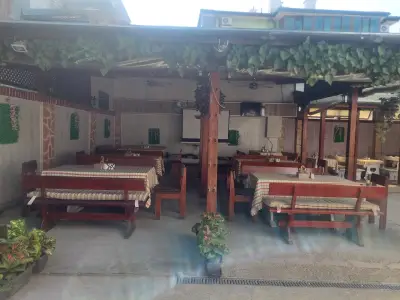 Ресторант Дворът
