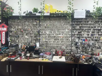 “Инсталок”ЕООД