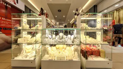 Swan Pearls Burgas Plaza booth