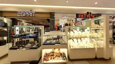 Swan Pearls Burgas Plaza booth