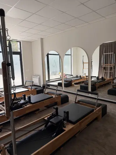 AURA pilates studio