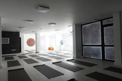 Йога и Пилатес студио Relax S - Победа
