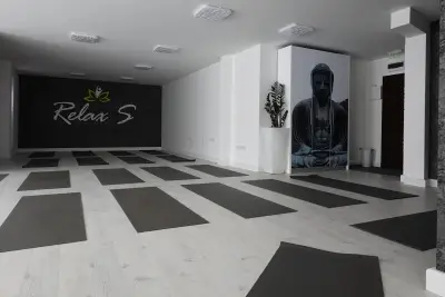 Йога и Пилатес студио Relax S - Победа