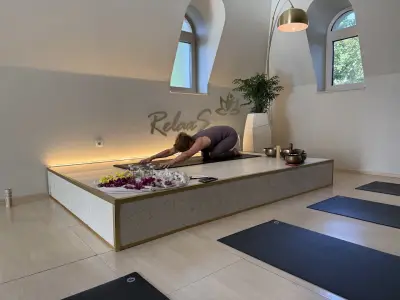 Йога и Пилатес студио Relax S - Бетховен