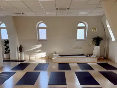 Йога и Пилатес студио Relax S - Бетховен