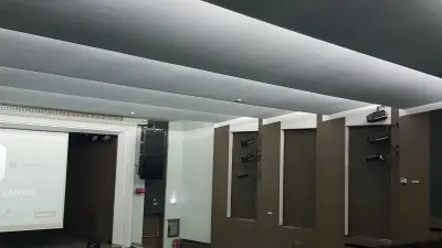 Зала "Възраждане"