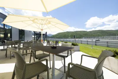 Cafe A1 Motor Park