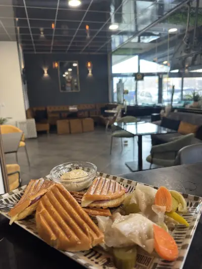 BONA’MI Café&Lounge