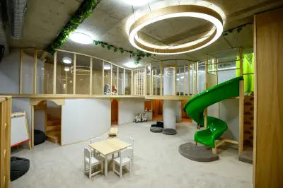 ZZ Land Play Cafe