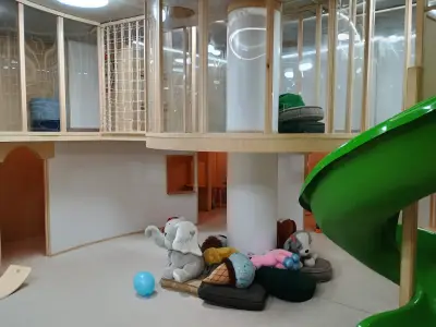 ZZ Land Play Cafe