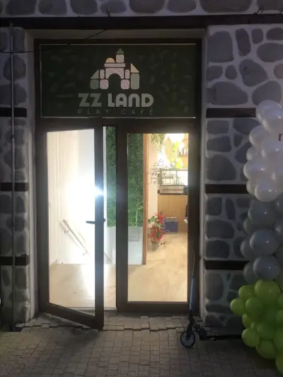 ZZ Land Play Cafe