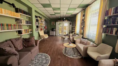 Кафе - книжарница P.S.