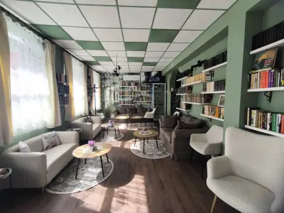 Кафе - книжарница P.S.