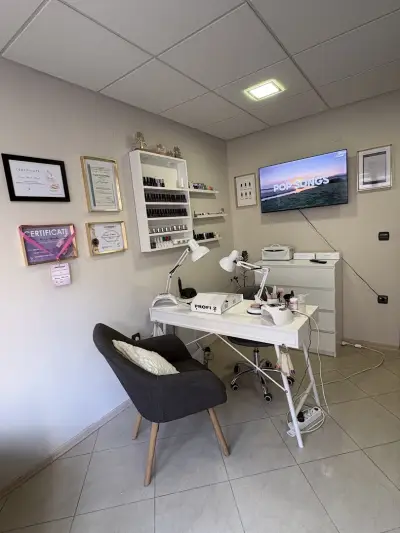 Yamariss Nail room