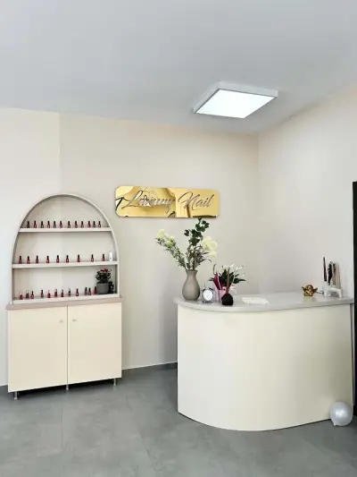 Luxsury Nails