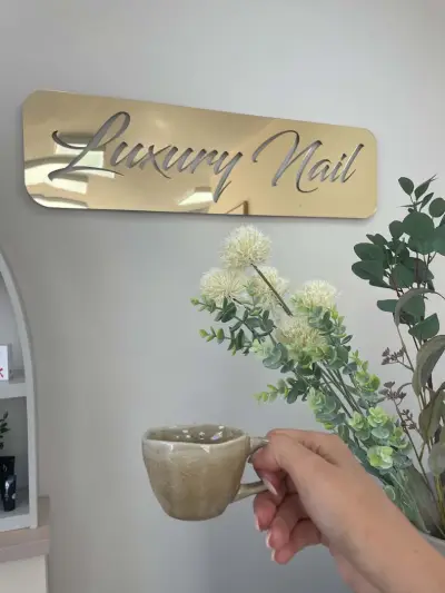 Luxsury Nails