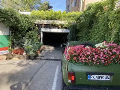 АЙ ЕС БИ