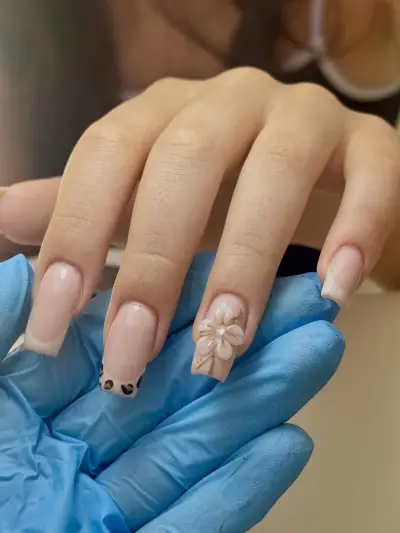 Flora Nails