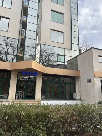 Застрахователен офис на Алианц България