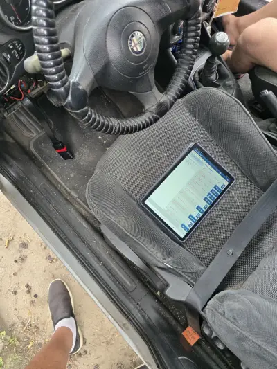 Пътна помощ и мобилен сервиз - Roadside Assistance & Mobile Mechanic