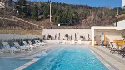 VIMONA Термални вътрешен и външен басейни 36-39 градуса минерална вода