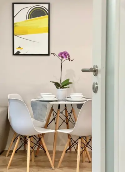 City Centre Bright & Cozy Apartment