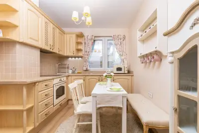 Bright & Cozy 1BD Flat