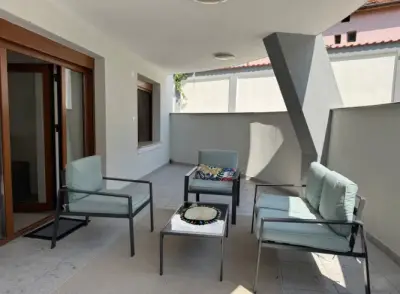 Lemon & Olive Apartments