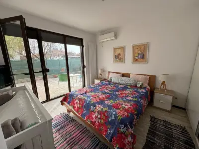 LARGE GUEST HOUSE Apartment near the Center