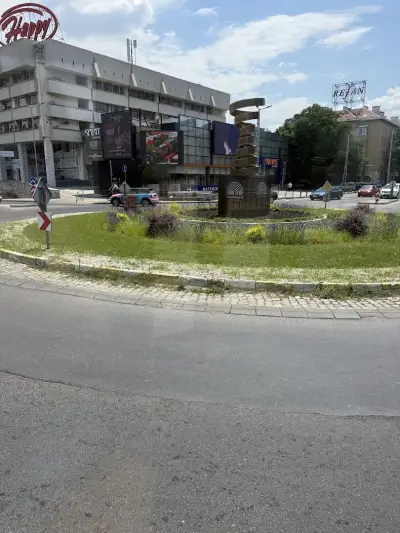 Giro d’Italia statue