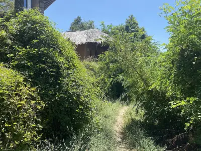 Глинената къща Лещен