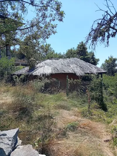 Глинената къща Лещен