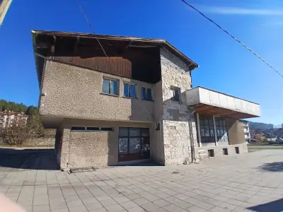 Автогара Добринище
