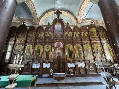 Храм „Свети Великомъченик Димитрий Солунски“