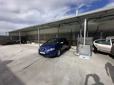 Автомивка Таира