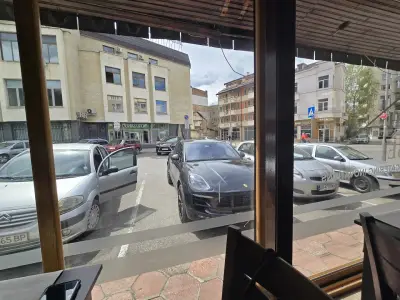 Лънч Хаус