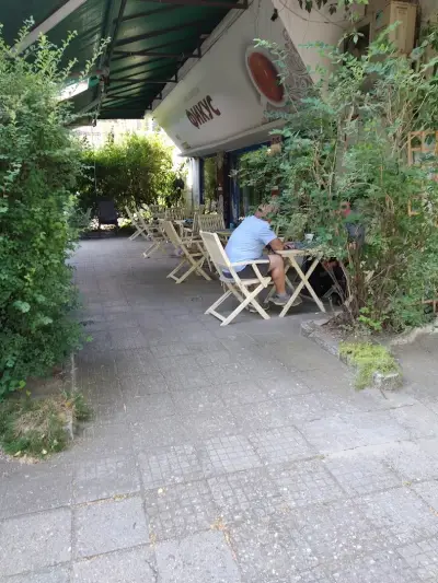 Figen cafe.