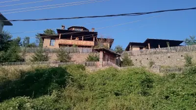Delchevata Kushta V Leshten