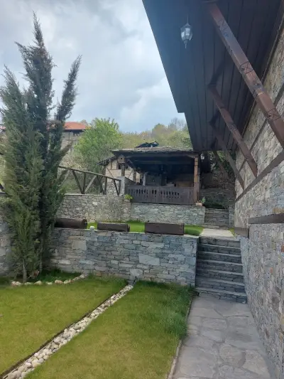 Delchevata Kushta V Leshten